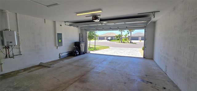 5307 CRYSTAL HARBOR COVE, Bradenton, FL 34211