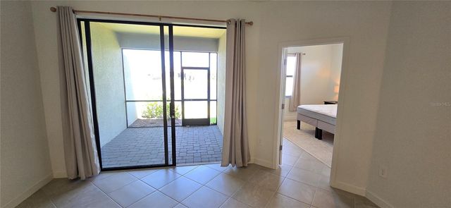 5307 CRYSTAL HARBOR COVE, Bradenton, FL 34211