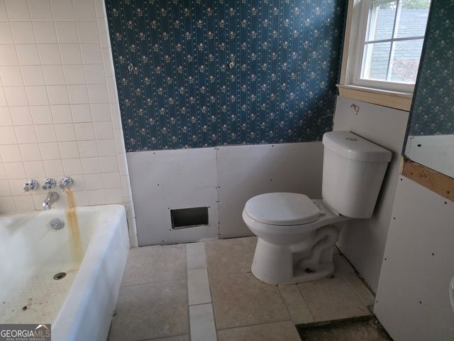 5398 Rockbridge Road, Stone Mountain, GA 30088