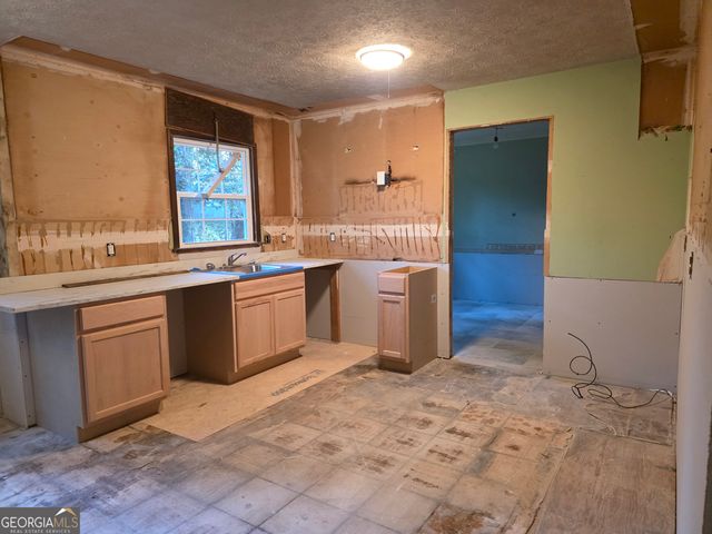 5398 Rockbridge Road, Stone Mountain, GA 30088