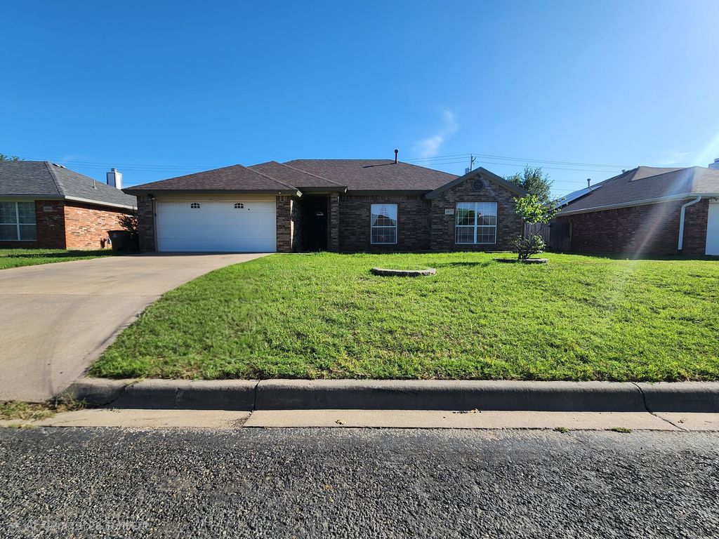 Image 1 of property listing at 3617 Dominion Ridge, San Angelo, TX 76904