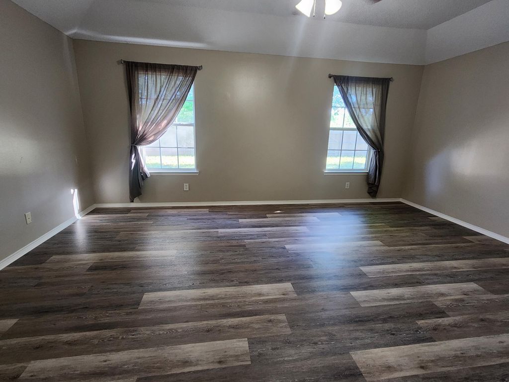 Image 9 of property listing at 3617 Dominion Ridge, San Angelo, TX 76904