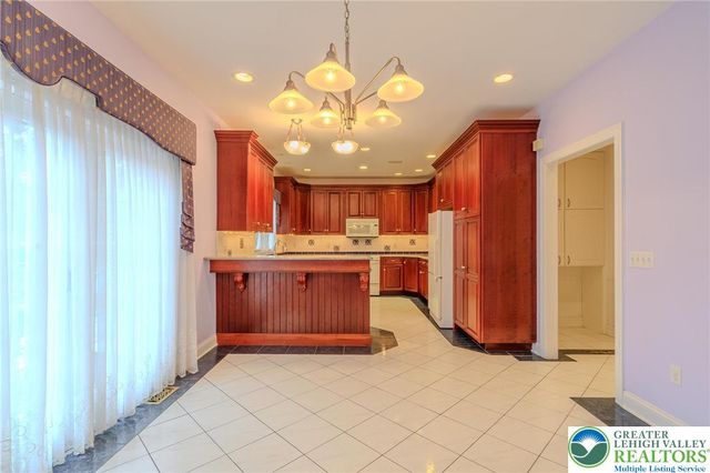 1768 Penns Crossing, South Whitehall Twp, PA 18104