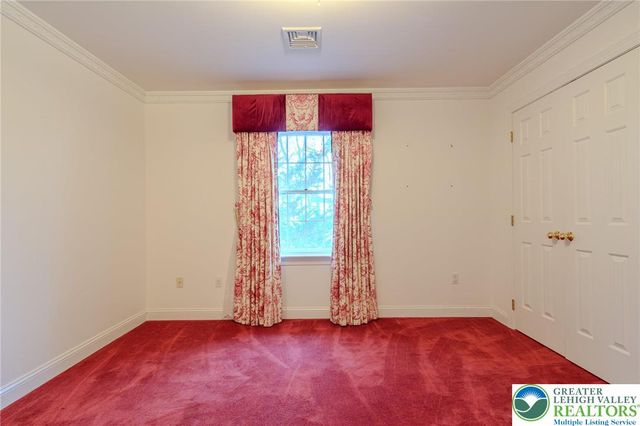 1768 Penns Crossing, South Whitehall Twp, PA 18104