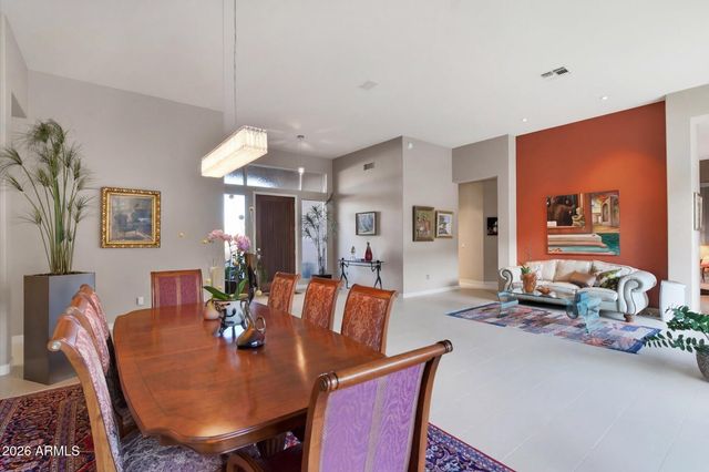 5565 W PINNACLE HILL Drive W, Glendale, AZ 85310