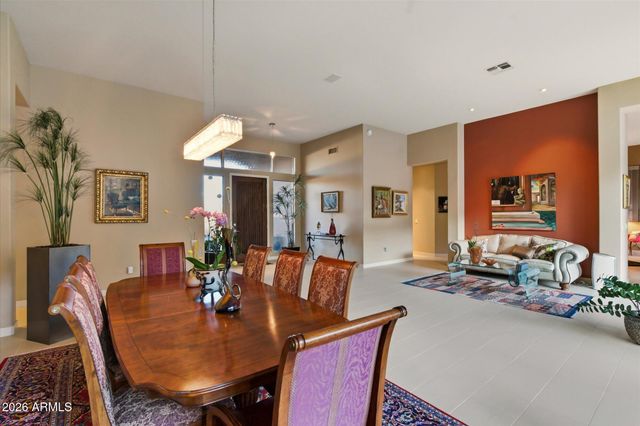 5565 W PINNACLE HILL Drive W, Glendale, AZ 85310