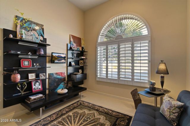 5565 W PINNACLE HILL Drive W, Glendale, AZ 85310