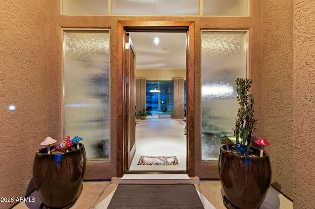 5565 W PINNACLE HILL Drive W, Glendale, AZ 85310