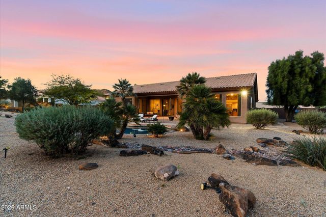 5565 W PINNACLE HILL Drive W, Glendale, AZ 85310