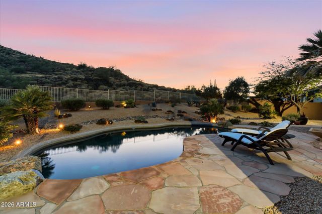 5565 W PINNACLE HILL Drive W, Glendale, AZ 85310