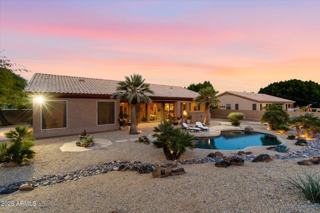 5565 W PINNACLE HILL Drive W, Glendale, AZ 85310