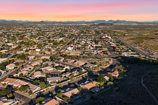 5565 W PINNACLE HILL Drive W, Glendale, AZ 85310