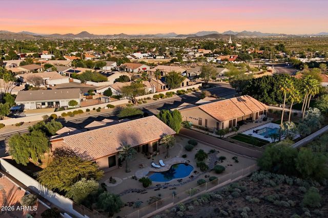 5565 W PINNACLE HILL Drive W, Glendale, AZ 85310