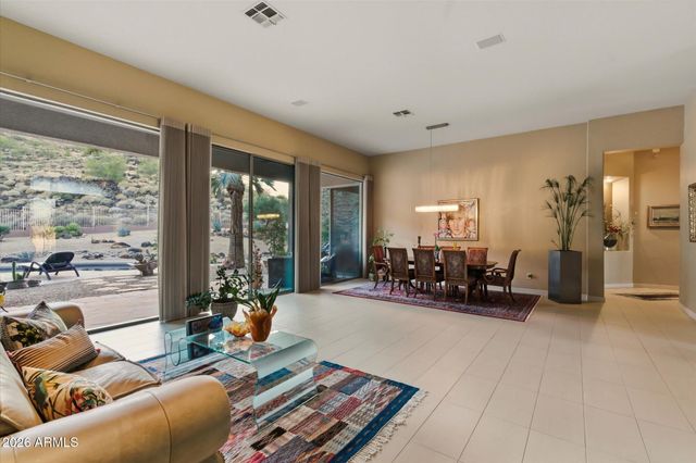 5565 W PINNACLE HILL Drive W, Glendale, AZ 85310