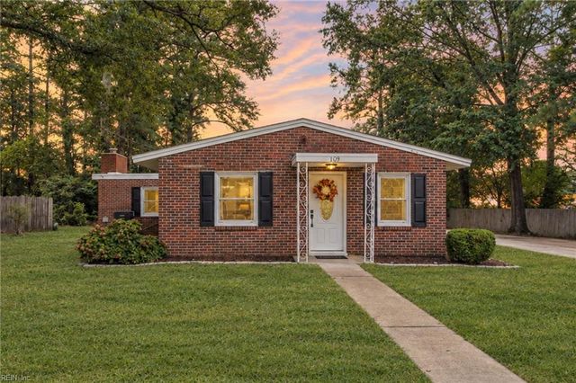 109 Causeway DR, Chesapeake, VA 23322