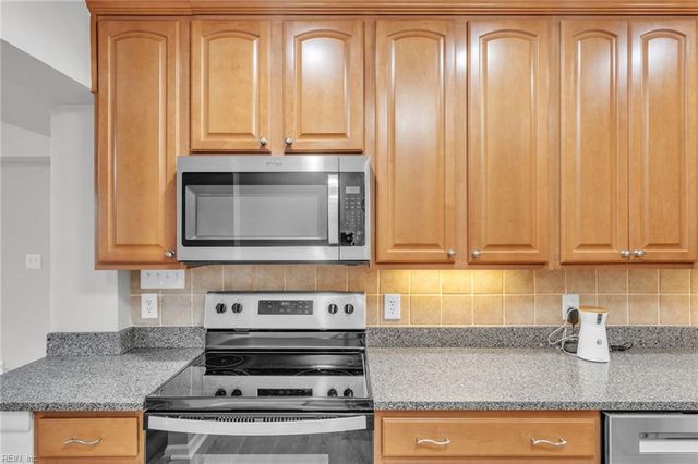 109 Causeway DR, Chesapeake, VA 23322