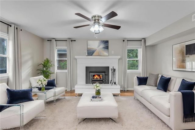 109 Causeway DR, Chesapeake, VA 23322