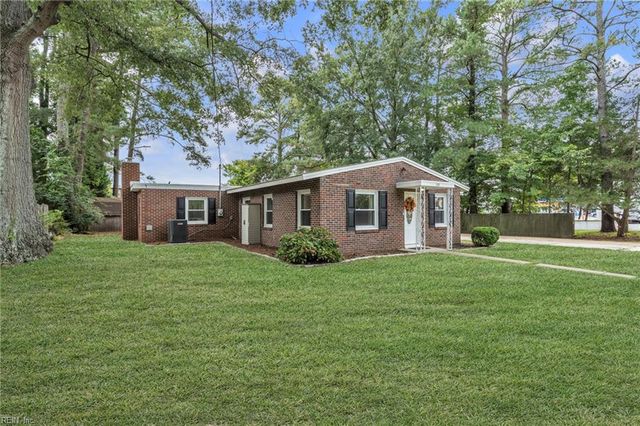 109 Causeway DR, Chesapeake, VA 23322