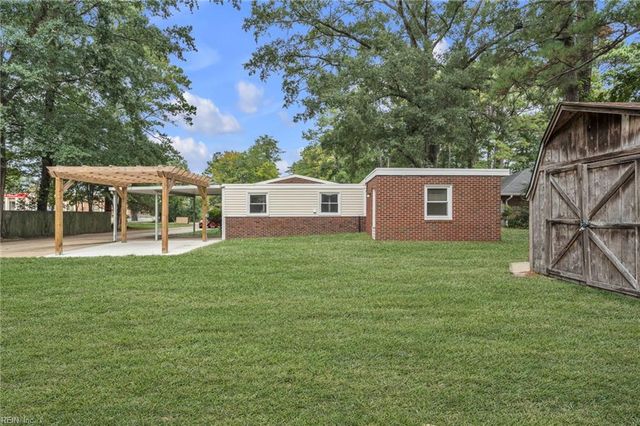 109 Causeway DR, Chesapeake, VA 23322