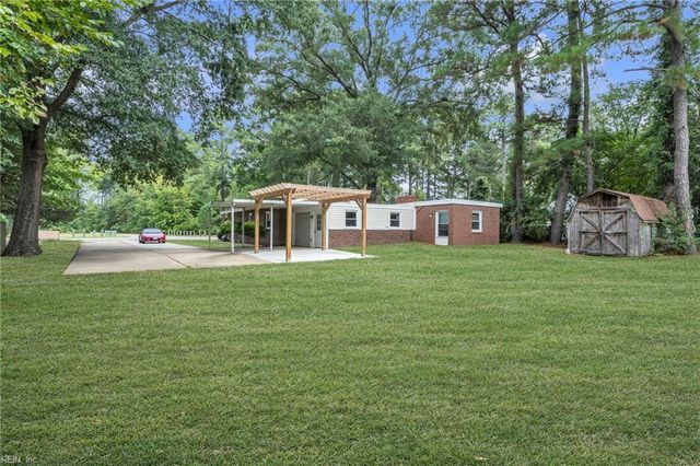 109 Causeway DR, Chesapeake, VA 23322
