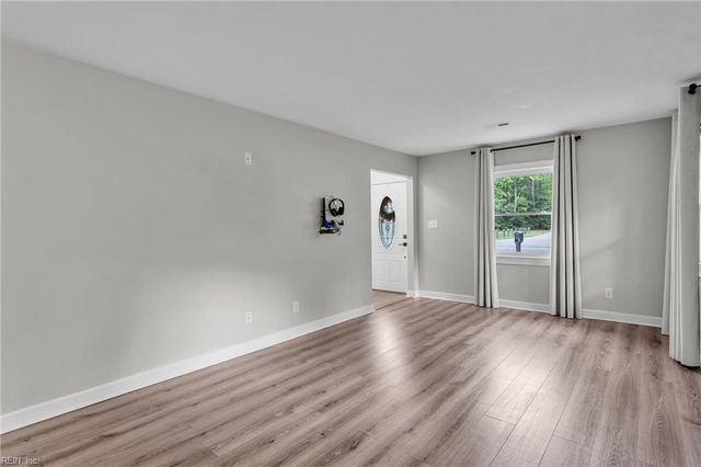 109 Causeway DR, Chesapeake, VA 23322