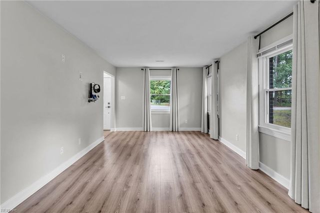 109 Causeway DR, Chesapeake, VA 23322