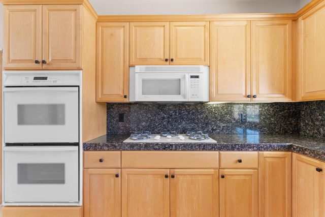 74119 Academy Lane E, Palm Desert, CA 92211