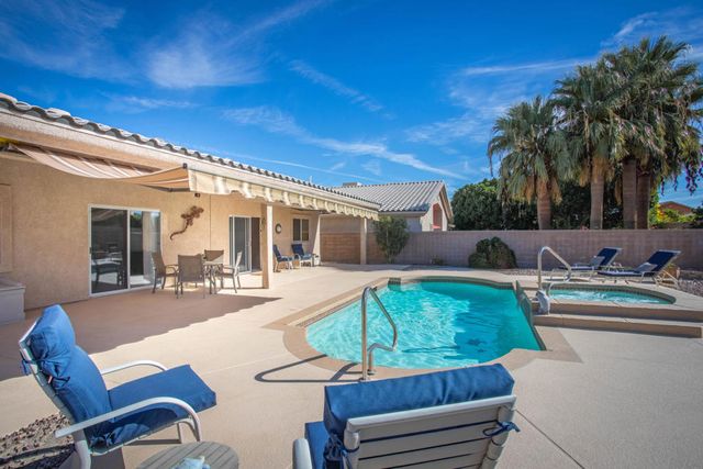 74119 Academy Lane E, Palm Desert, CA 92211