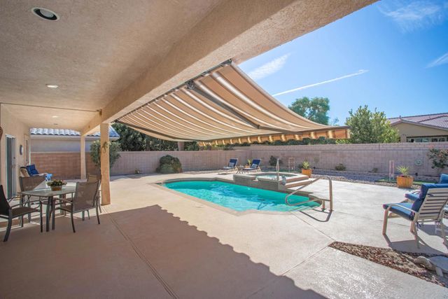 74119 Academy Lane E, Palm Desert, CA 92211