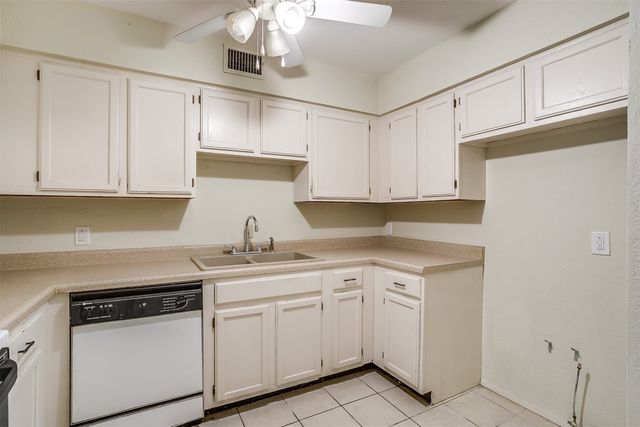 127 Allencrest Drive, White Settlement, TX 76108