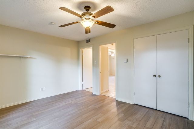 127 Allencrest Drive, White Settlement, TX 76108
