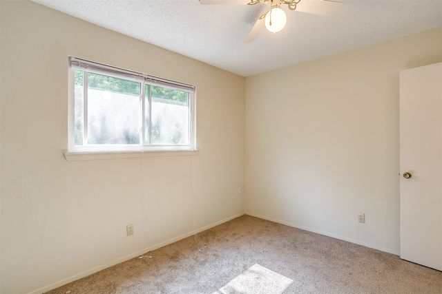 127 Allencrest Drive, White Settlement, TX 76108