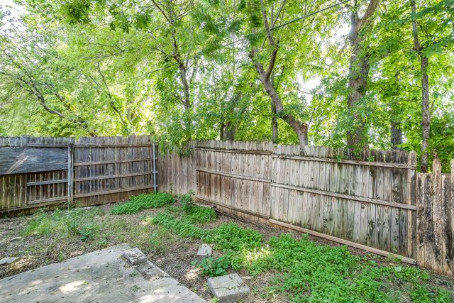 127 Allencrest Drive, White Settlement, TX 76108