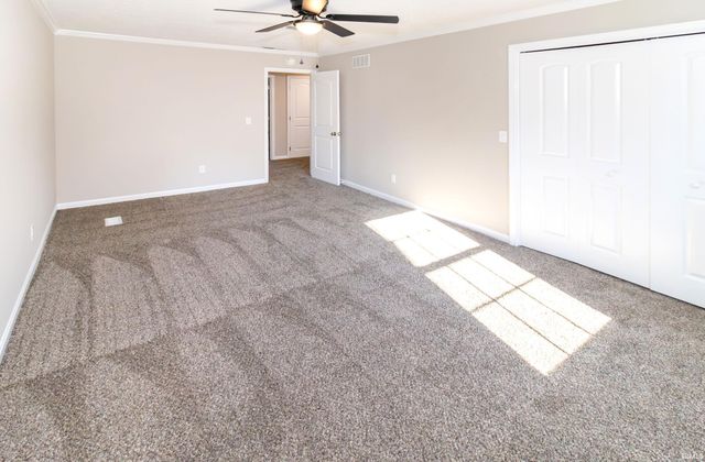 6301 E Oak Street, Evansville, IN 47715