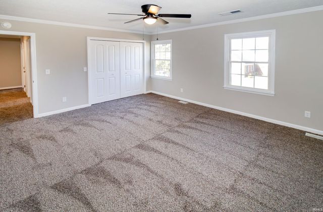 6301 E Oak Street, Evansville, IN 47715