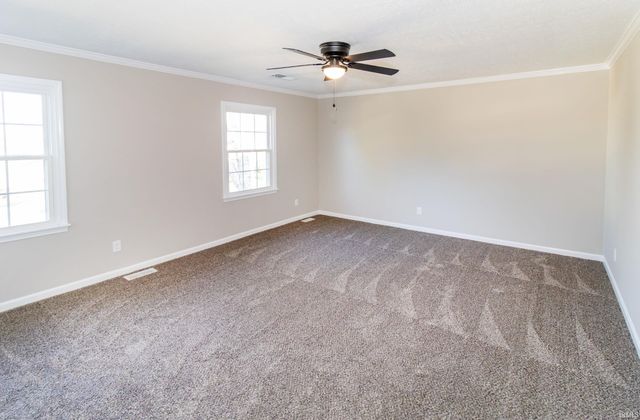 6301 E Oak Street, Evansville, IN 47715