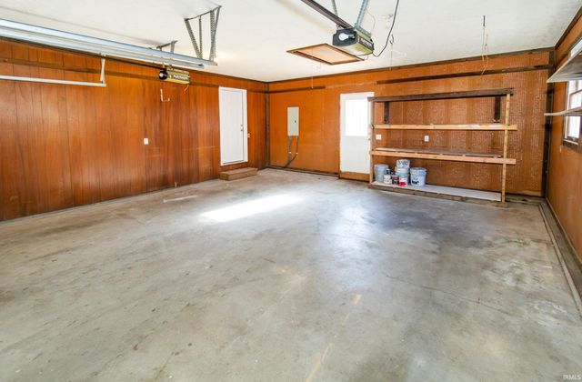 6301 E Oak Street, Evansville, IN 47715