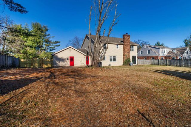 6301 E Oak Street, Evansville, IN 47715