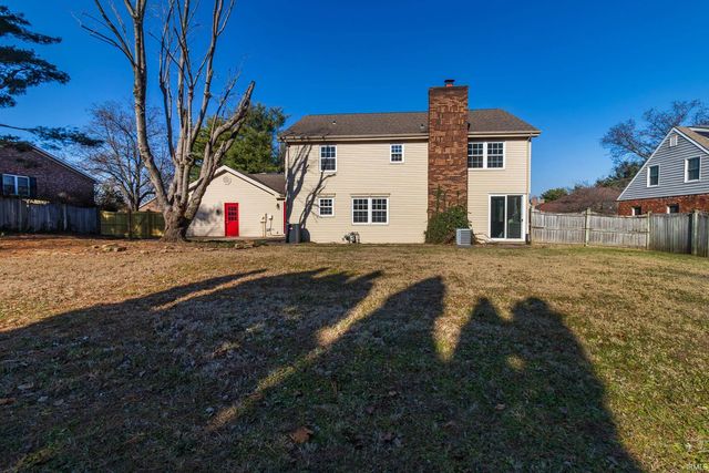 6301 E Oak Street, Evansville, IN 47715