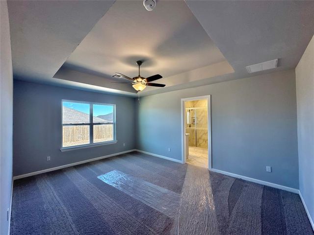 1004 Redwood Creek Drive, Yukon, OK 73099