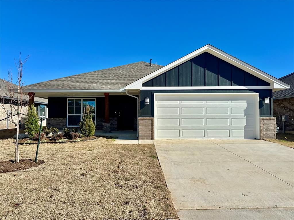 1004 Redwood Creek Drive, Yukon, OK 73099