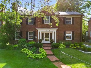 821 S Bemiston Avenue, Clayton, MO 63105