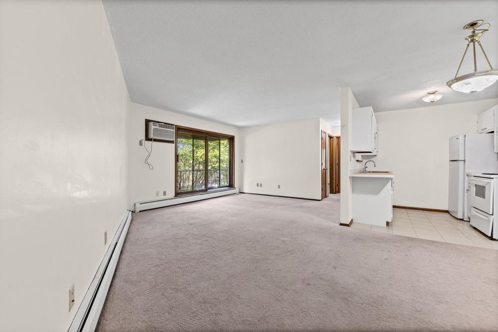 6007 W Broadway Avenue 303, New Hope, MN 55428 — photo 2