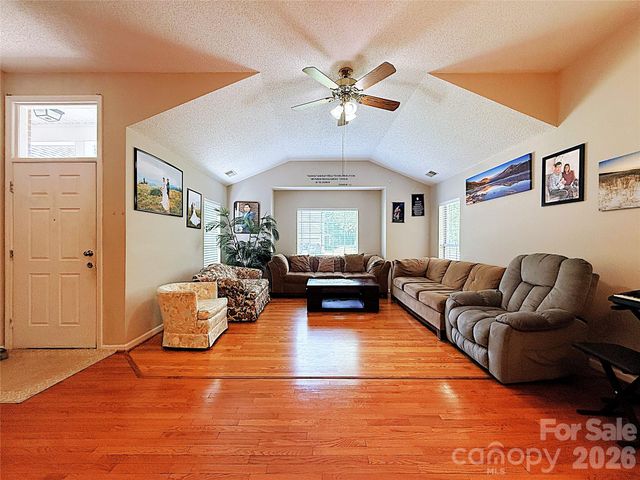 13636 Portpatrick Lane, Matthews, NC 28105