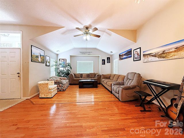 13636 Portpatrick Lane, Matthews, NC 28105
