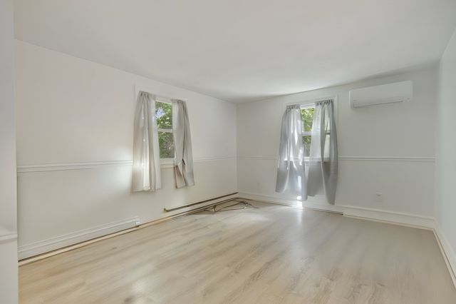 61 Taunton St 61, Bellingham, MA 02019