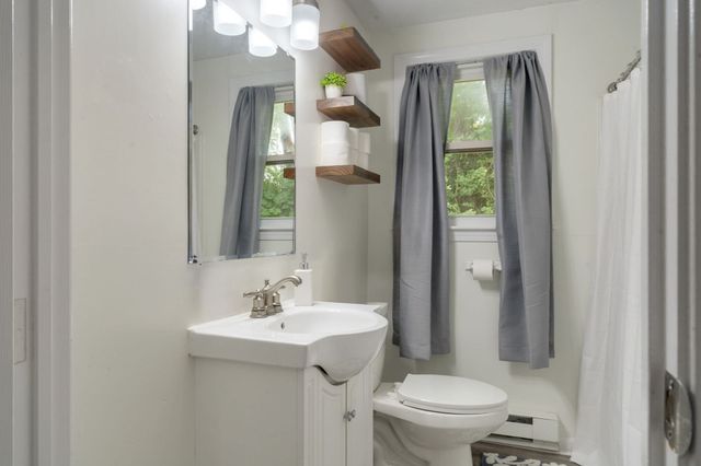 61 Taunton St 61, Bellingham, MA 02019