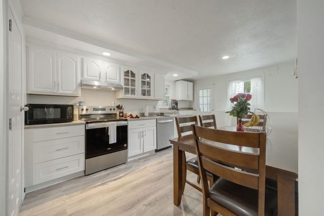 61 Taunton St 61, Bellingham, MA 02019