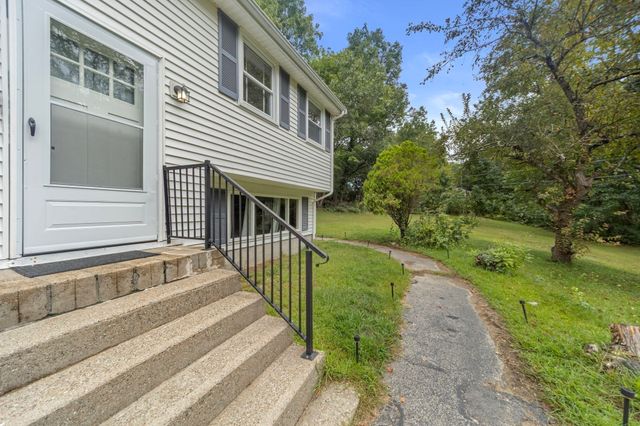 61 Taunton St 61, Bellingham, MA 02019