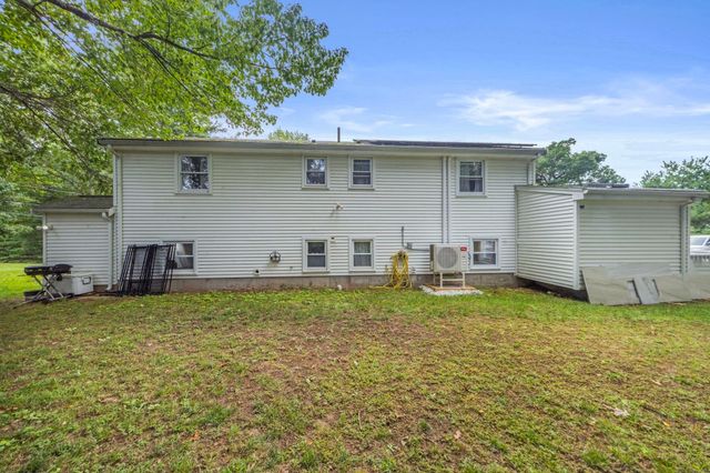 61 Taunton St 61, Bellingham, MA 02019